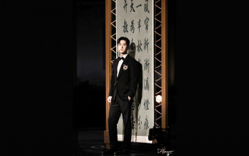 Картинка мужчины wang+yi+bo актер костюм панно