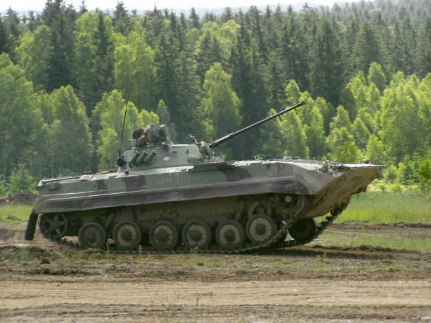 Обои картинки фото боевая, машина, пехоты, бмп, вс, финляндии, техника, военная