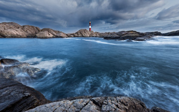 Картинка природа маяки океан бухта скалы тучи маяк