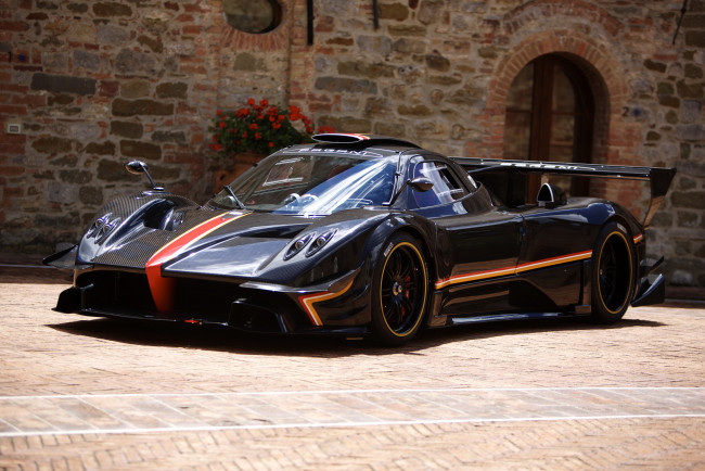 Обои картинки фото 2013 pagani zonda revolucion, автомобили, pagani, zonda, revolucion, черный, тюнинг