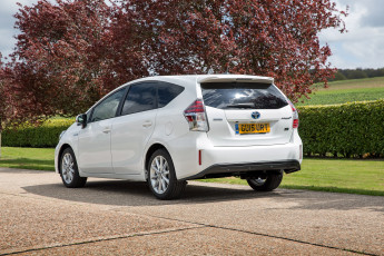 обоя автомобили, toyota, prius, zvw40w, uk-spec, 2015г