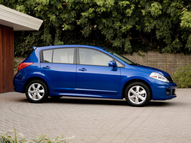 Обои картинки фото versa, 2010, автомобили, nissan, datsun