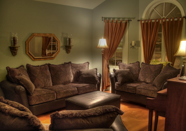 Обои картинки фото интерьер, гостиная, диван, столик, шторы