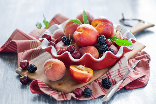 Обои картинки фото еда, фрукты, ягоды, нектарины, ежевика, черешня