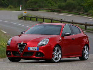 Картинка автомобили alfa+romeo giulietta alfa romeo quadrifoglio verde 940 2014 г красный