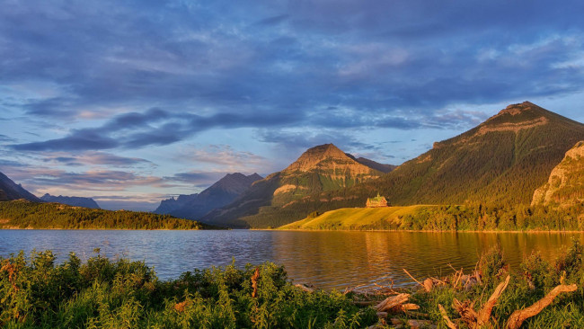 Обои картинки фото waterton lakes, national park of canada, природа, реки, озера, waterton, lakes, national, park, of, canada