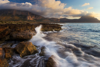 Картинка природа побережье облака прибой скалы море