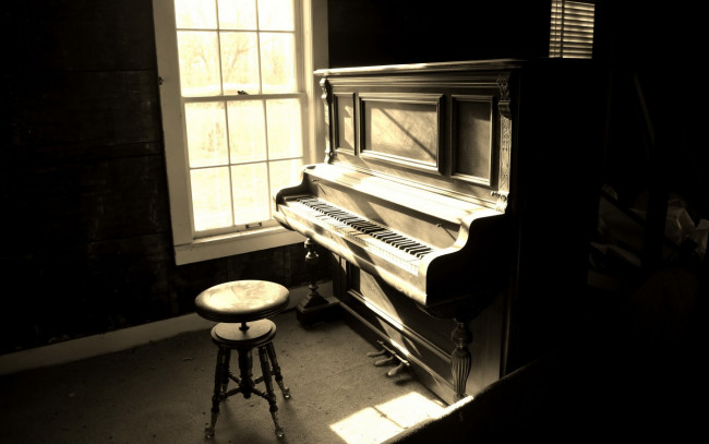 Обои картинки фото музыка, -музыкальные инструменты, окно, пианино, табурет