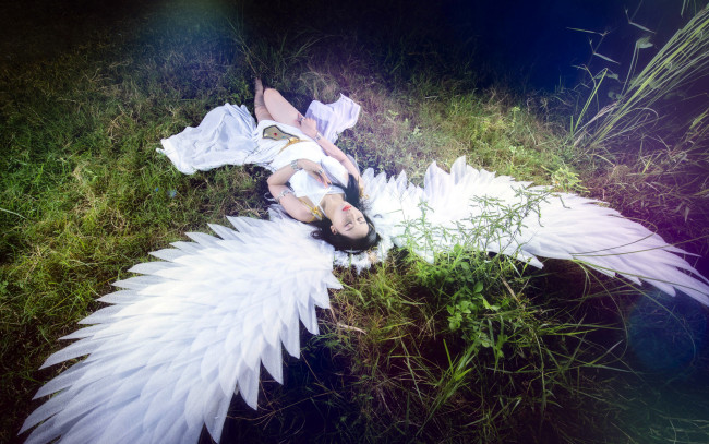 Обои картинки фото девушки, - креатив,  косплей, ангел, крылья, косплей