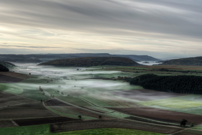 Обои картинки фото природа, поля, германия, осень, утро, туман, дымка, долины
