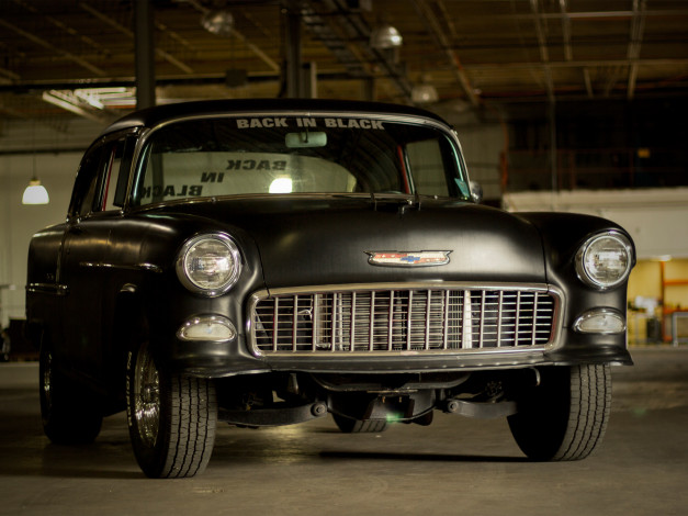 Обои картинки фото автомобили, chevrolet, hotrod, 1955, air, bel, chevy, coupe, black, in, back