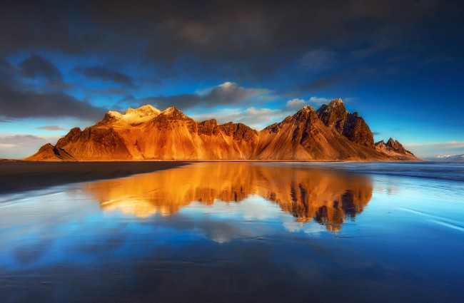 Обои картинки фото природа, моря, океаны, исландия, пляж, отражение, горы, облака, небо