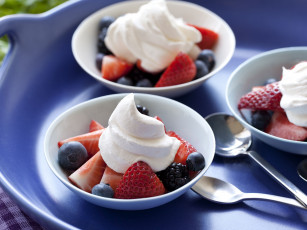 Картинка еда мороженое десерты сливки десерт ягоды
