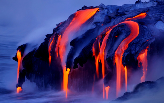 Обои картинки фото lava, flow, природа, стихия, извержение, лава, обрыв, вулкан, море