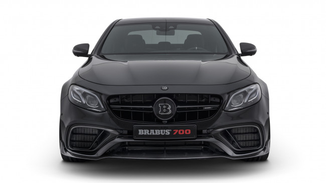 Обои картинки фото brabus 700 based on the mercedes e 63-s 4matic sedan 2017, автомобили, brabus, 4matic, mercedes, 700, sedan, 2017, based, e, 63-s