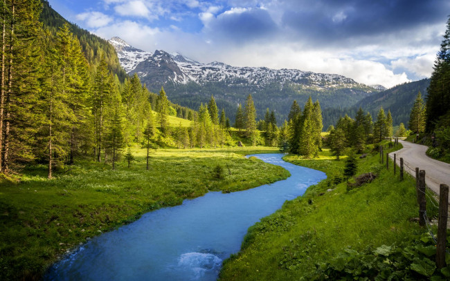 Обои картинки фото природа, реки, озера, австрия, горная, река, горы, деревья, дорога