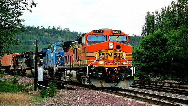 Обои картинки фото техника, поезда, рельсы, пути, локомотивы, сцепка, железная, дорога