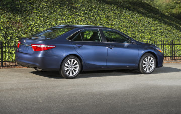 Картинка автомобили toyota 2015 г camry xle синий