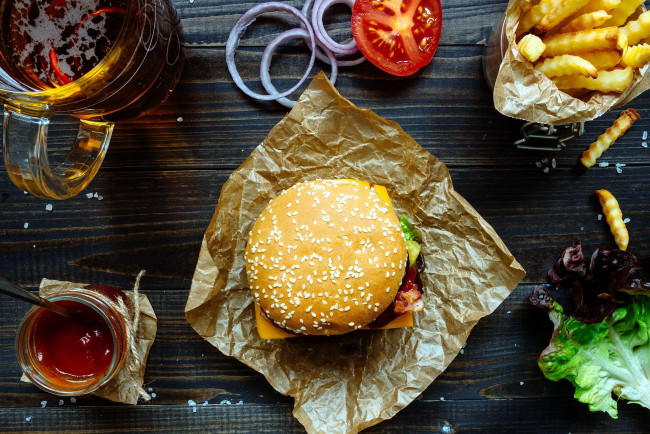 Обои картинки фото еда, бутерброды,  гамбургеры,  канапе, гамбургер, картофель, фри