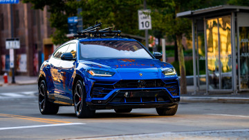 обоя lamborghini urus, автомобили, lamborghini, синий, улица, город