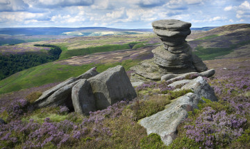 Картинка природа камни минералы панорама равнина луга
