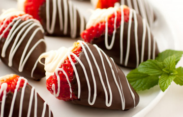 Картинка еда мороженое десерты маскарпоне шоколад клубника фрукты mascarpone chocolate strawberries fruits