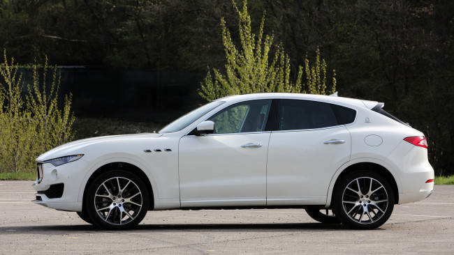 Обои картинки фото maserati levante suv 2017, автомобили, maserati, 2017, suv, levante, белый