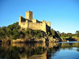 Картинка almourol+castle portugal города -+дворцы +замки +крепости almourol castle