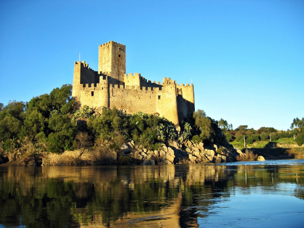 Обои картинки фото almourol castle, portugal, города, - дворцы,  замки,  крепости, almourol, castle