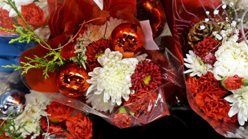 Картинка цветы букеты +композиции шарики гвоздики хризантемы