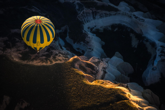 Обои картинки фото авиация, воздушные шары, небо, горы, пейзаж, спорт