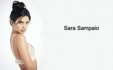 Картинка девушки sara+sampaio взгляд белье серьги модель сара сампайо