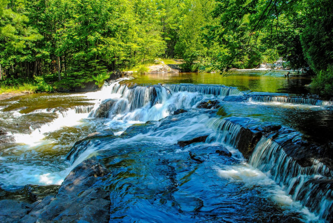 Обои картинки фото природа, водопады, лес, река