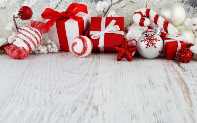 Обои картинки фото праздничные, подарки и коробочки, украшения, коробочки, новый, год, праздник, подарки, шары