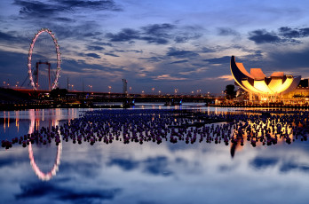 обоя отражение, города, сингапур, вода, шарики, восход, колесо, обозрения