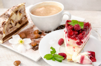 Картинка еда разное тортик кофе ягоды малина орехи кружка