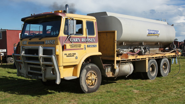 Обои картинки фото 1983 international t2670 truck, автомобили, international, сша, бронеавтомобили, грузовые, автобусы, navistar