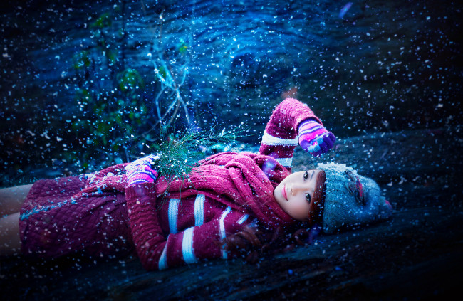 Обои картинки фото девушки, -unsort , азиатки, сказка, снег, шапочка