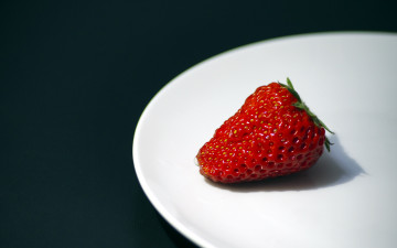 Картинка еда клубника +земляника одиночка тарелка ягода