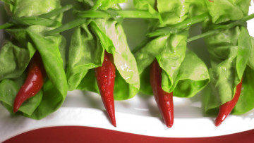 Картинка еда овощи перец острый листья салат