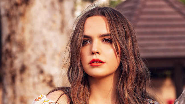 Обои картинки фото девушки, bailee madison, шатенка, лицо