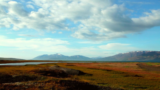 Обои картинки фото природа, пейзажи, камни, река, горы, исландия, облака, небо