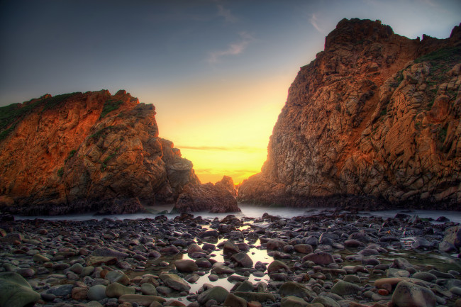 Обои картинки фото природа, побережье, рассвет, пляж, океан, скалы, песок, камни