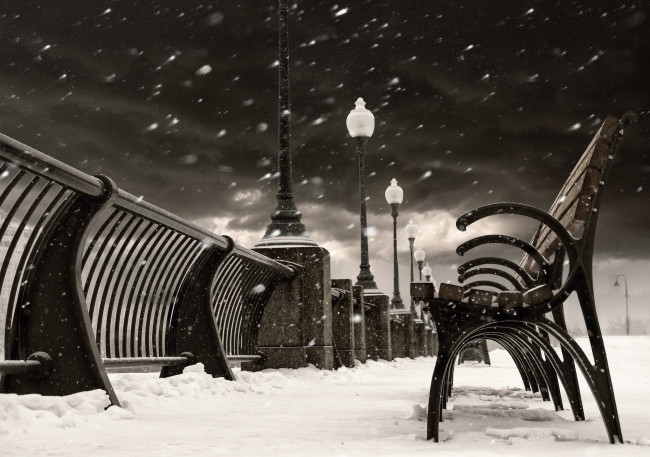 Обои картинки фото города, монреаль , канада, забор, фонари, скамейки, снег, квебек, улица, зима
