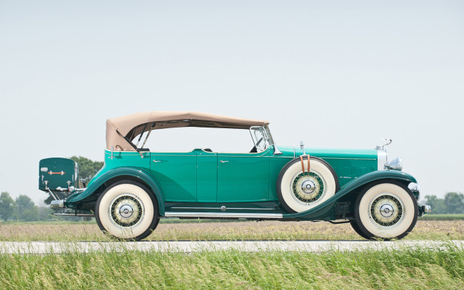 Обои картинки фото cadillac v12 370 a phaeton by fleetwood 1931, автомобили, классика, 1931, fleet, wood, 370, v12, phaeton, cadillac, a