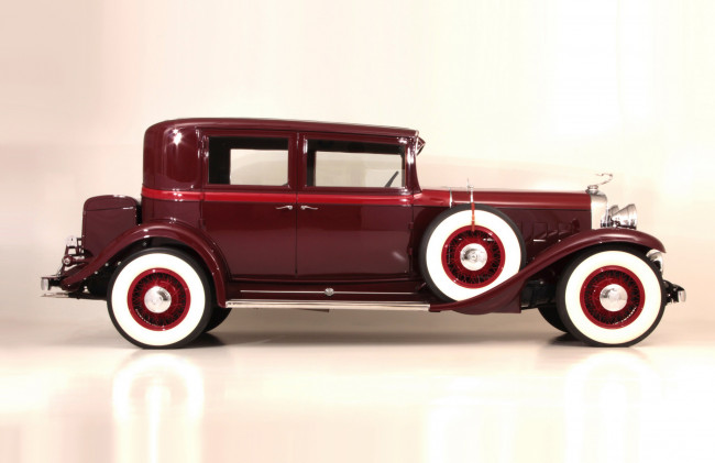 Обои картинки фото cadillac v12 370 a town sedan by fisher 1931, автомобили, классика, 370, 1931, fisher, v12, cadillac, sedan, town, a