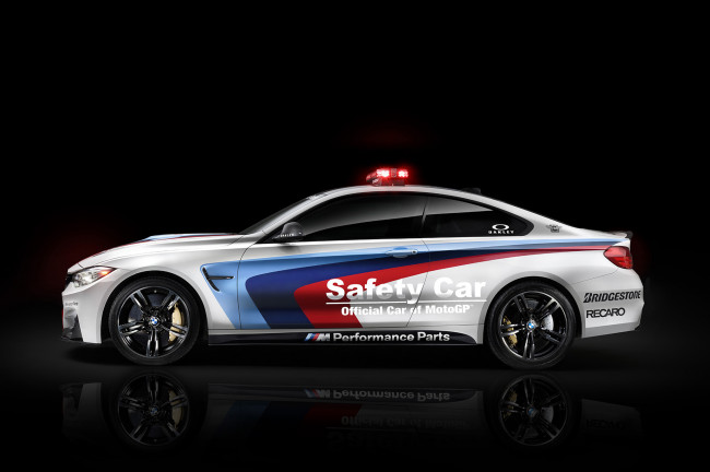 Обои картинки фото bmw m4 coupe moto-gp safety car 2014, автомобили, полиция, moto-gp, coupe, m4, bmw, 2014, car, safety