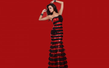 Картинка девушки chelsea+gilligan браслеты шатенка модель платье