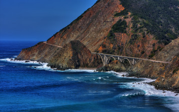 обоя природа, побережье, мост, дорога, горы, океан