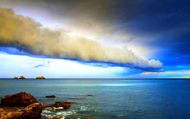 Обои картинки фото природа, моря, океаны, камни, океан, облако